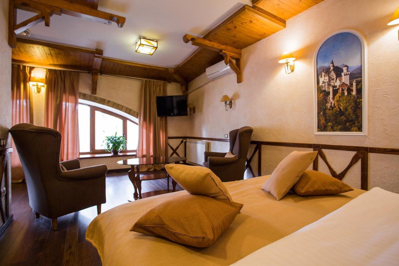 Spa-Hotel Myslyvskiy Dvir Kiev Exterior foto