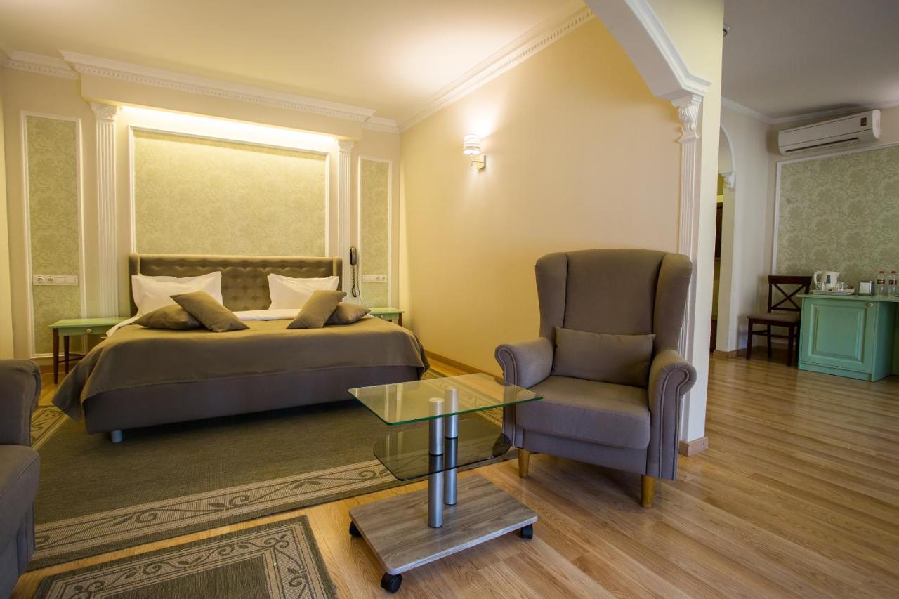 Spa-Hotel Myslyvskiy Dvir Kiev Exterior foto