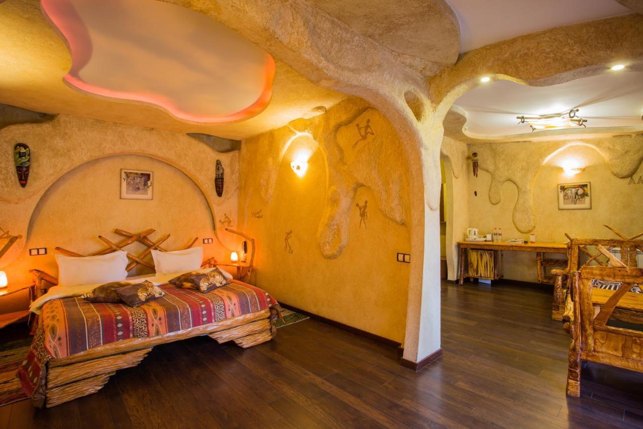 Spa-Hotel Myslyvskiy Dvir Kiev Exterior foto